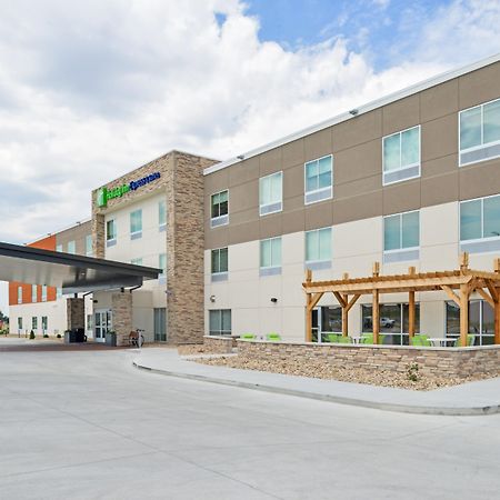 Holiday Inn Express & Suites - Chadron By Ihg Esterno foto