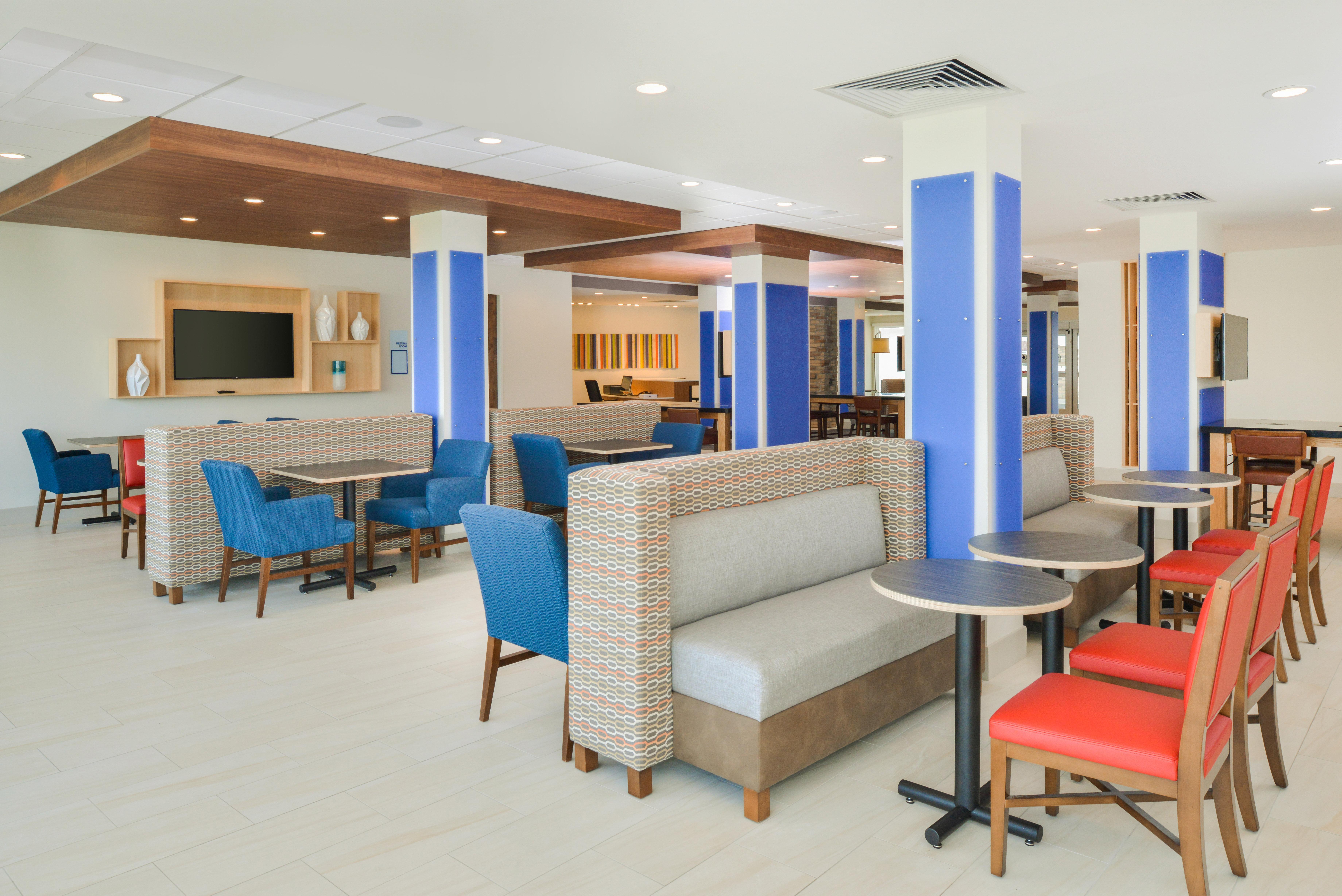 Holiday Inn Express & Suites - Chadron By Ihg Esterno foto